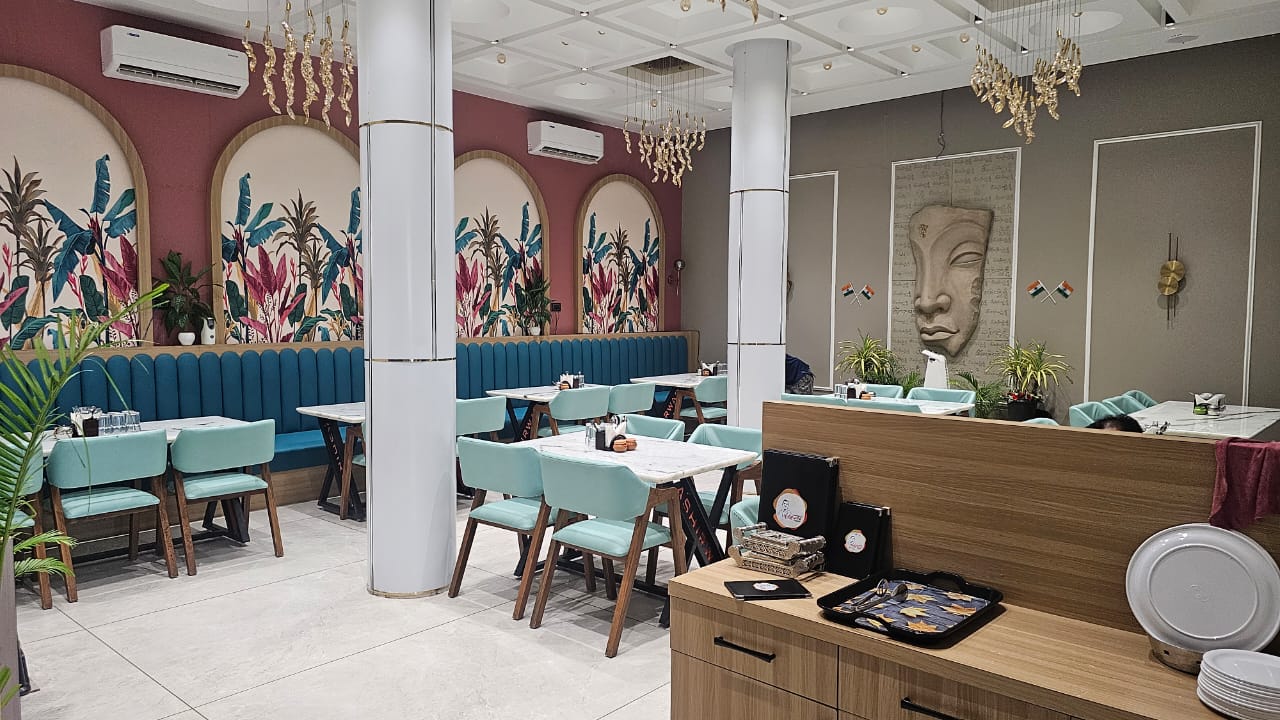 Elegant Dining Experience